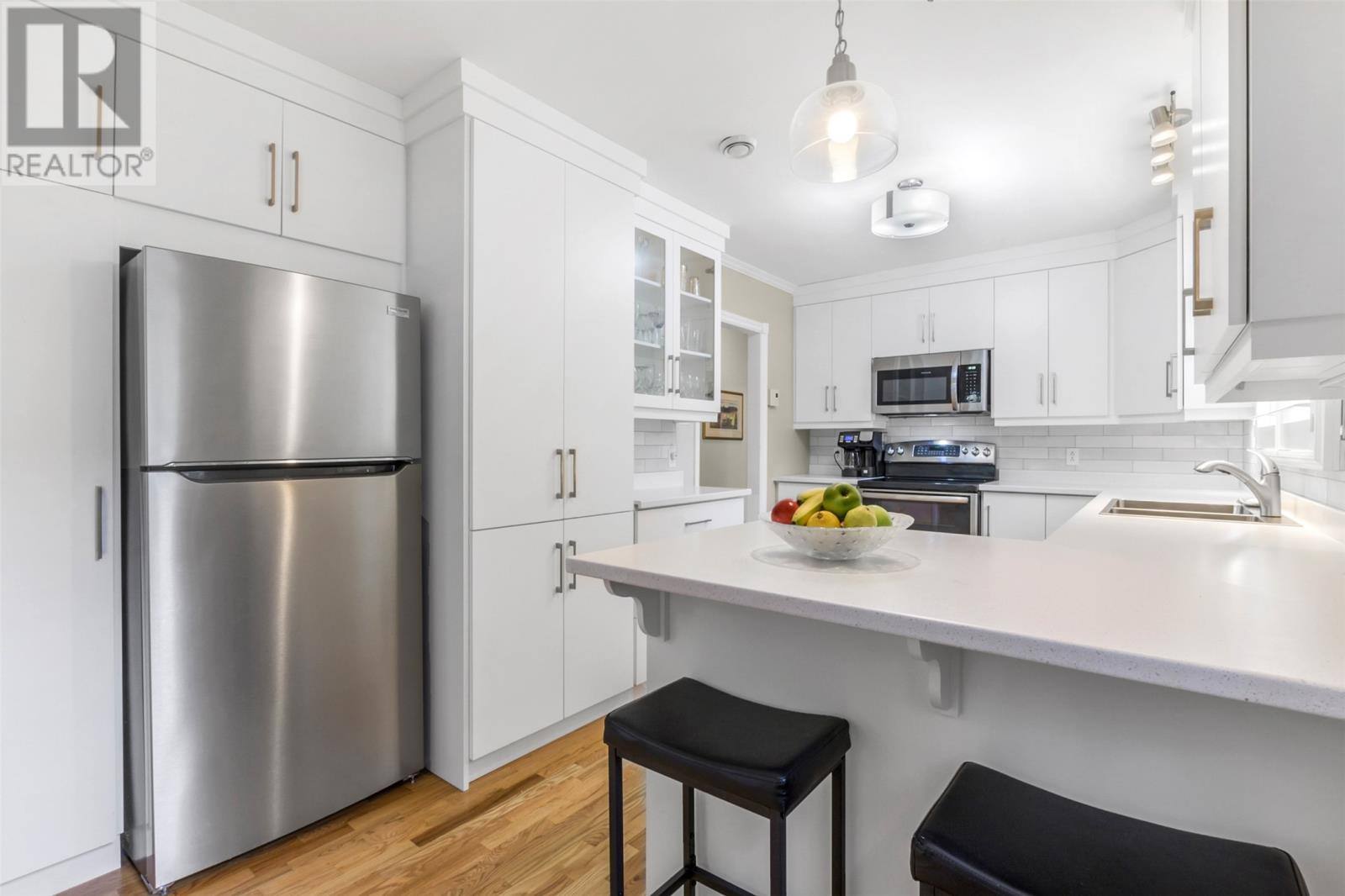 10 Strawberry Marsh Road, photo 15 of 35
