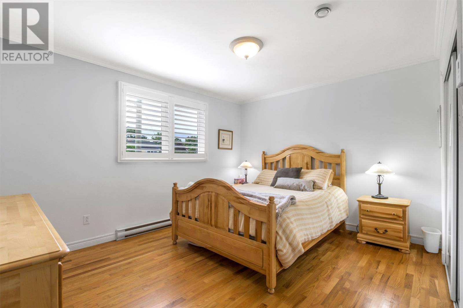 10 Strawberry Marsh Road, photo 17 of 35