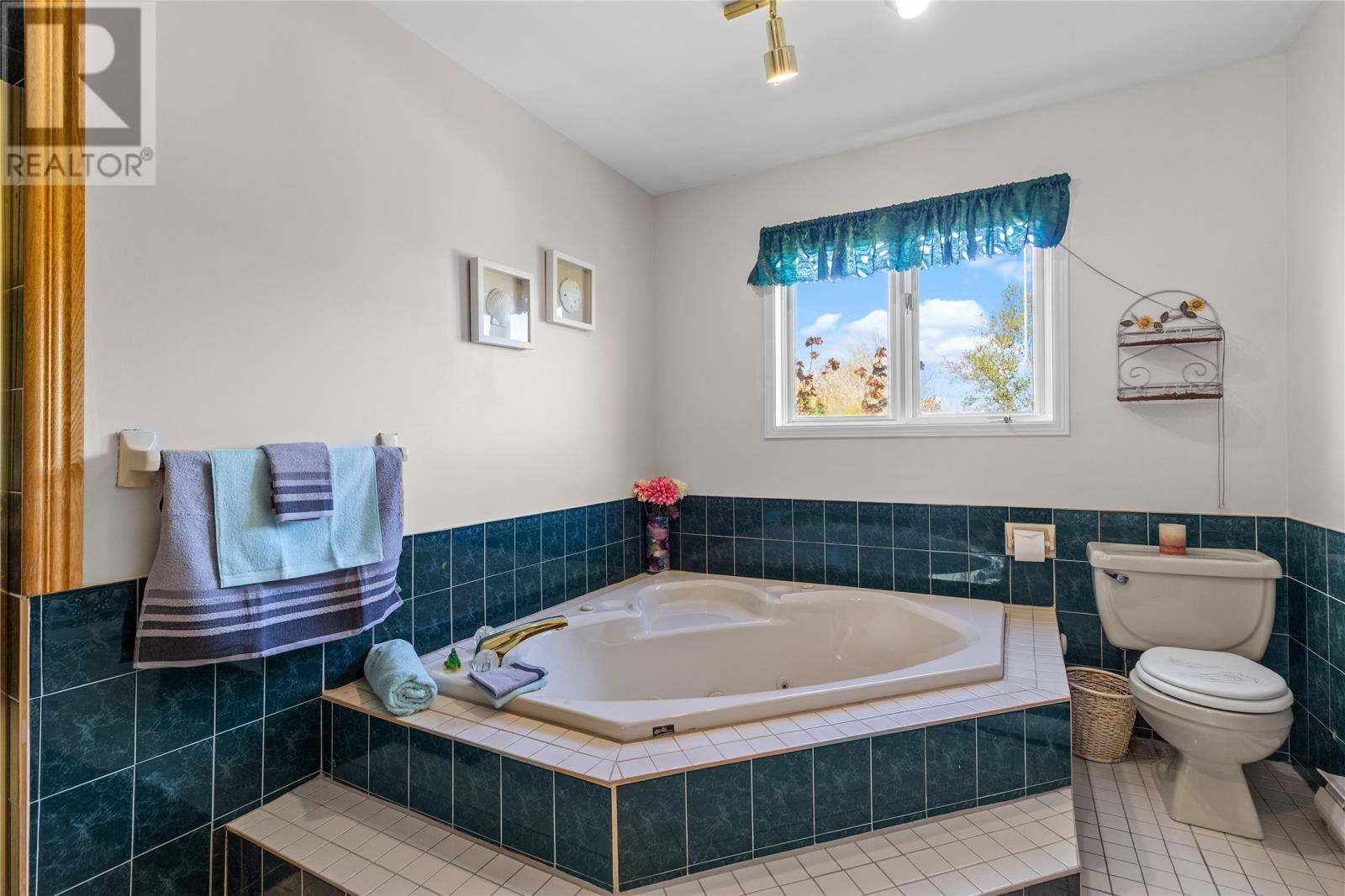 28 Dawes Hill Road, photo 30 of 45