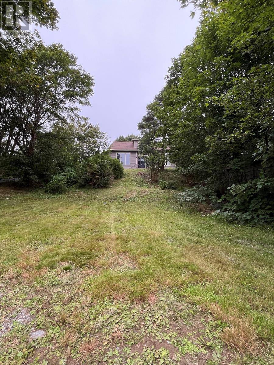 300 Topsail Road, photo 6 of 35