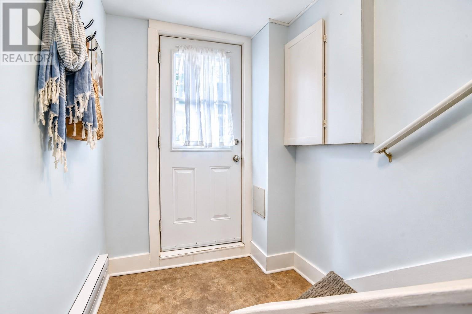 20 Colonial Street, photo 3 of 23
