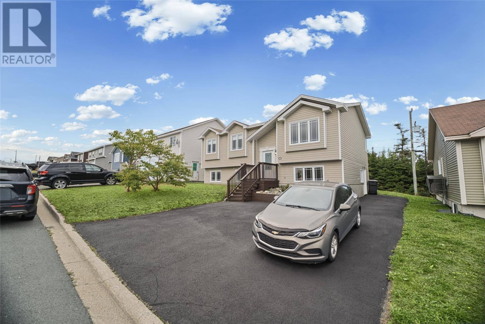 28 Westport Drive, photo 2 of 27