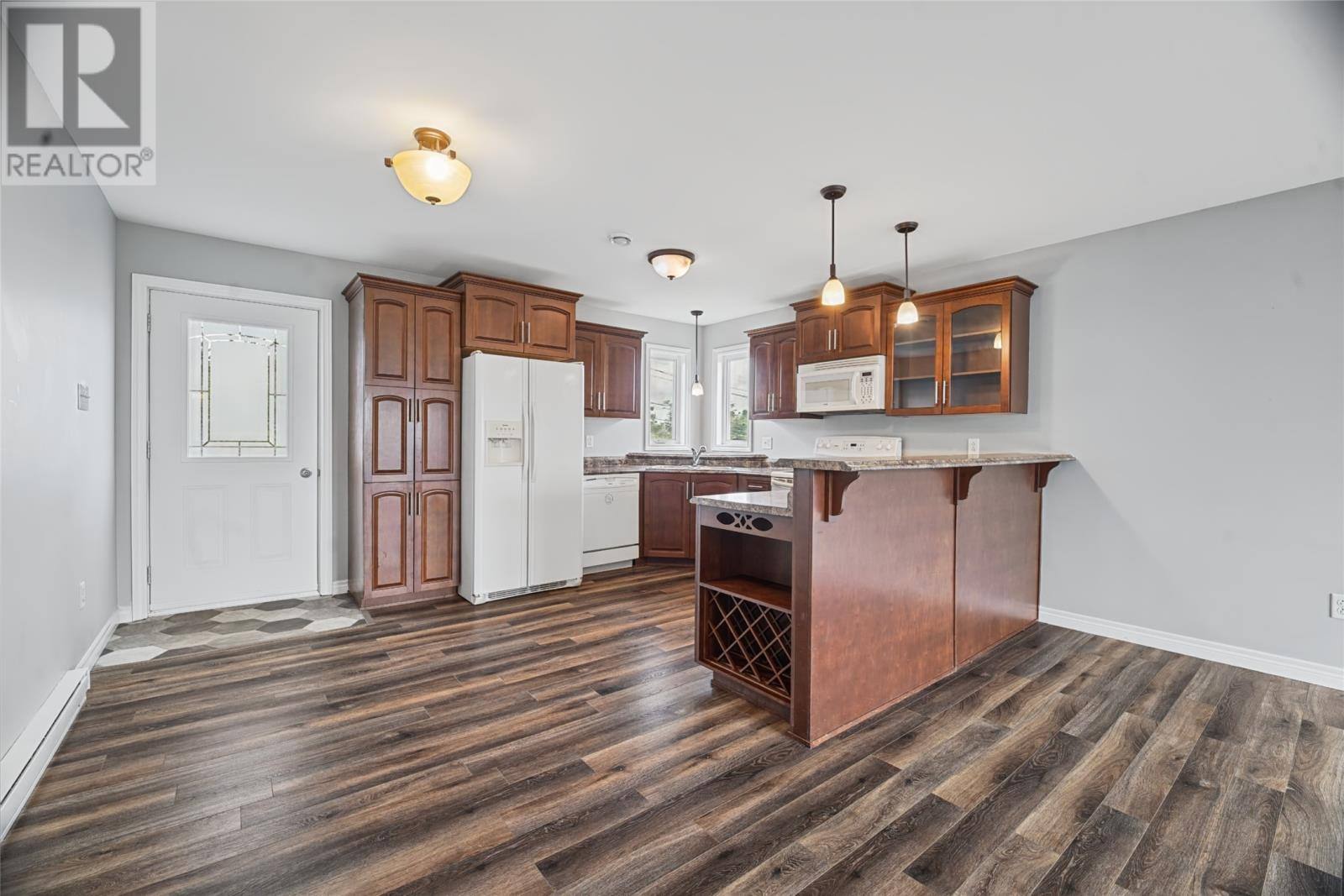 28 Westport Drive, photo 4 of 27