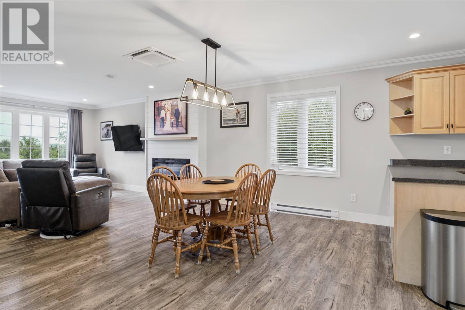 161 Lanark Drive, photo 10 of 39