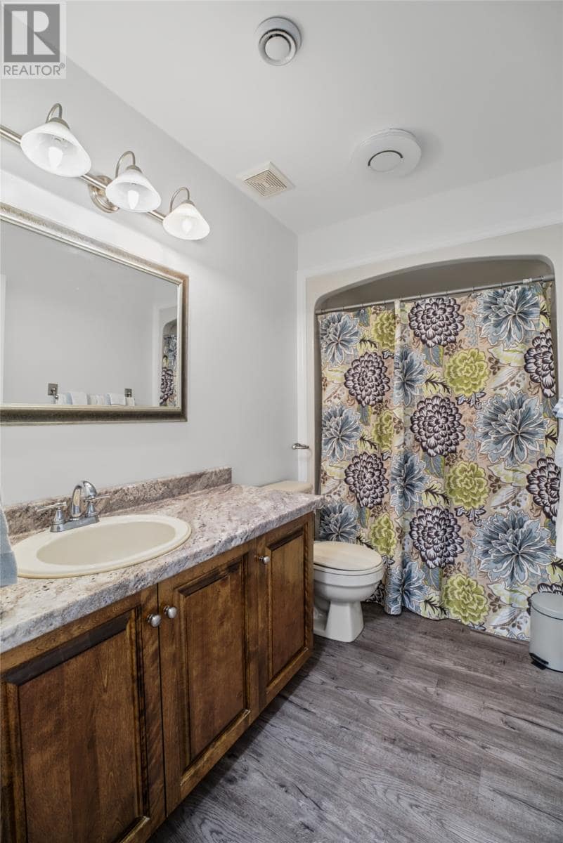 161 Lanark Drive, photo 22 of 39
