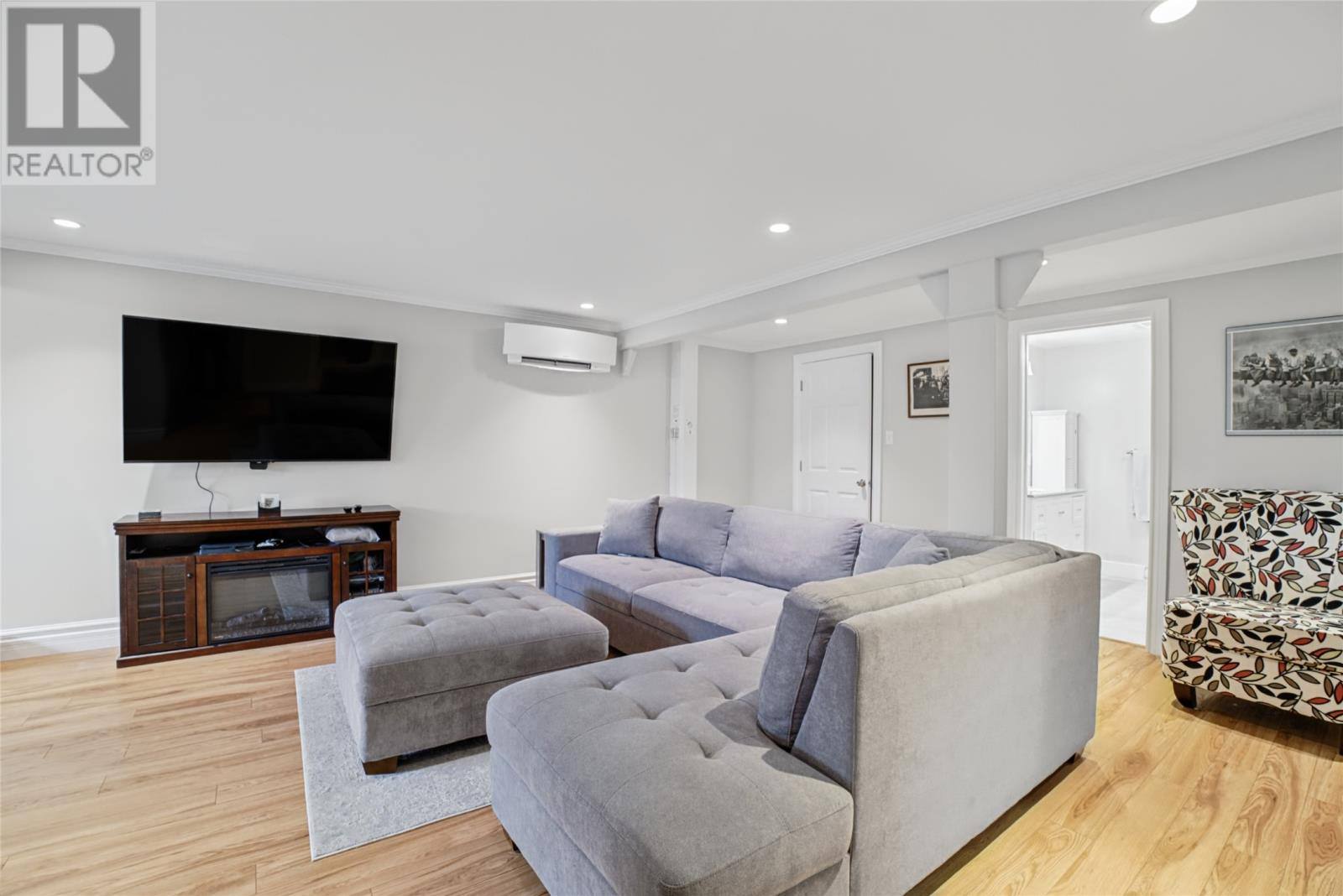 161 Lanark Drive, photo 26 of 39