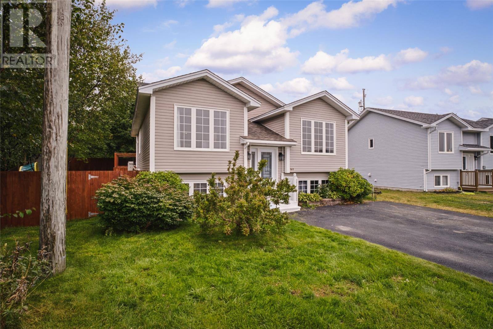 161 Lanark Drive, photo 3 of 39