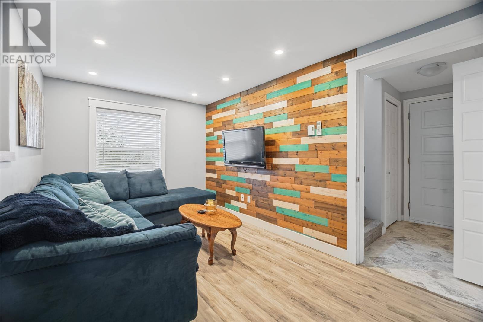 6 Timber Place, photo 14 of 26