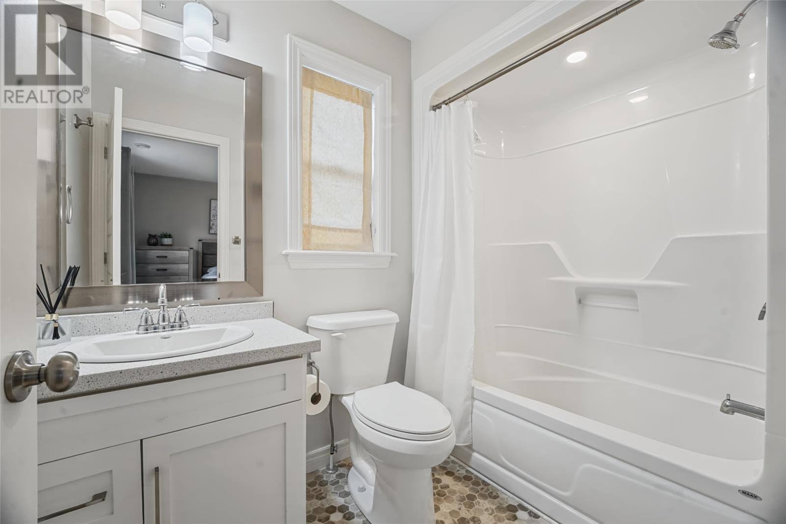 6 Timber Place, photo 9 of 26