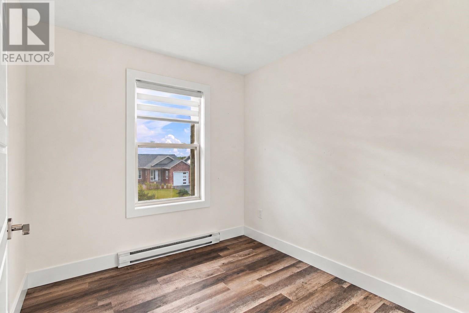 58 Oaken Drive, photo 13 of 36