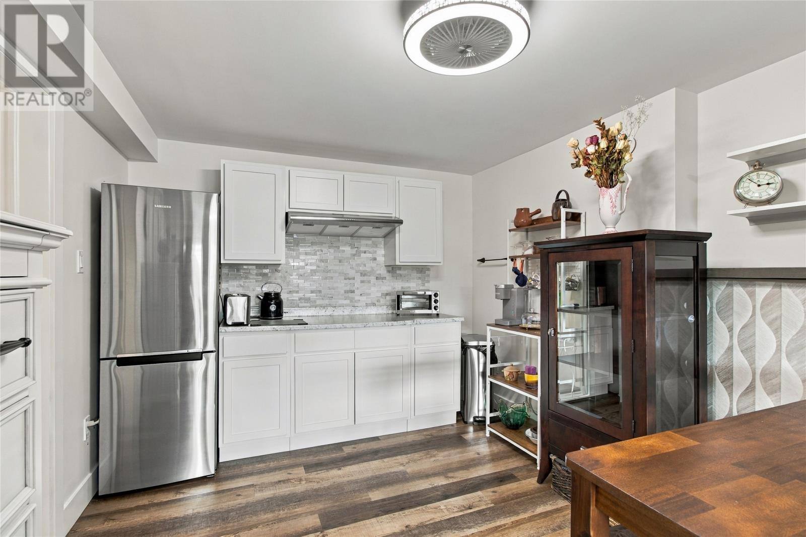 58 Oaken Drive, photo 22 of 36