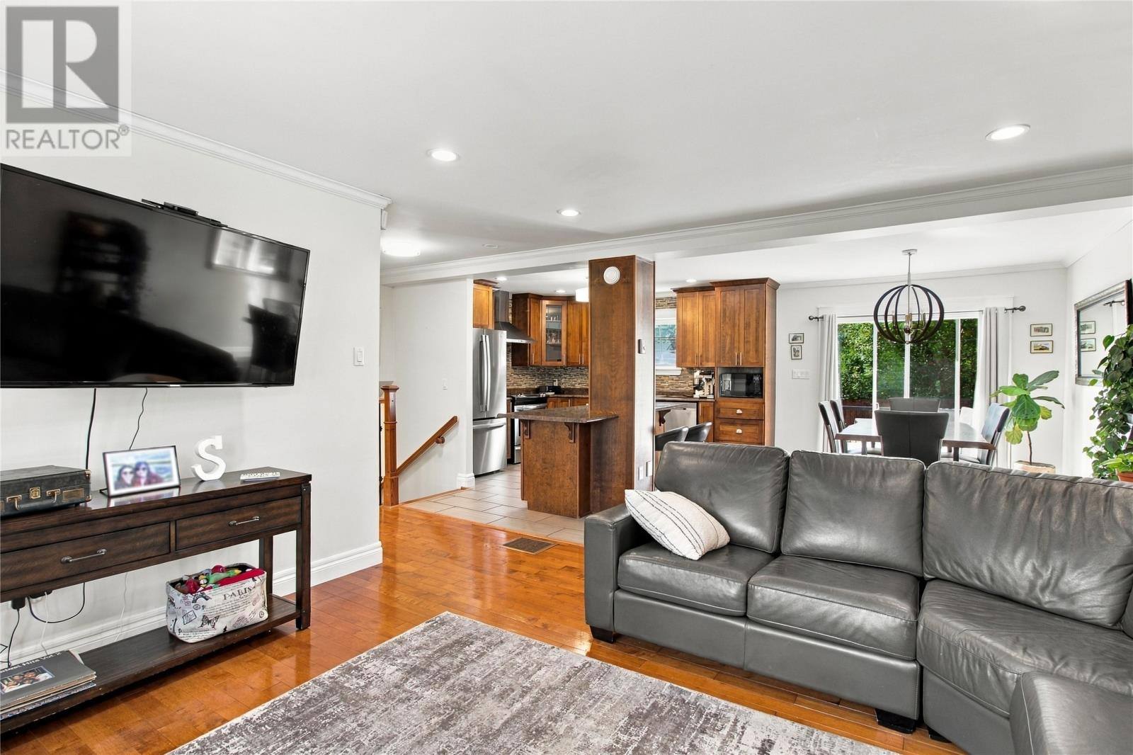 12 Brookfield Road, photo 9 of 46