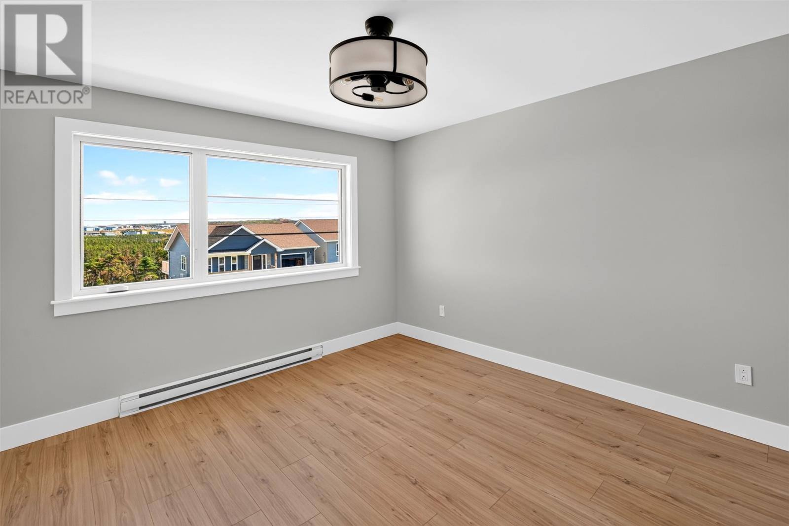 88 Trenton Drive, photo 13 of 20