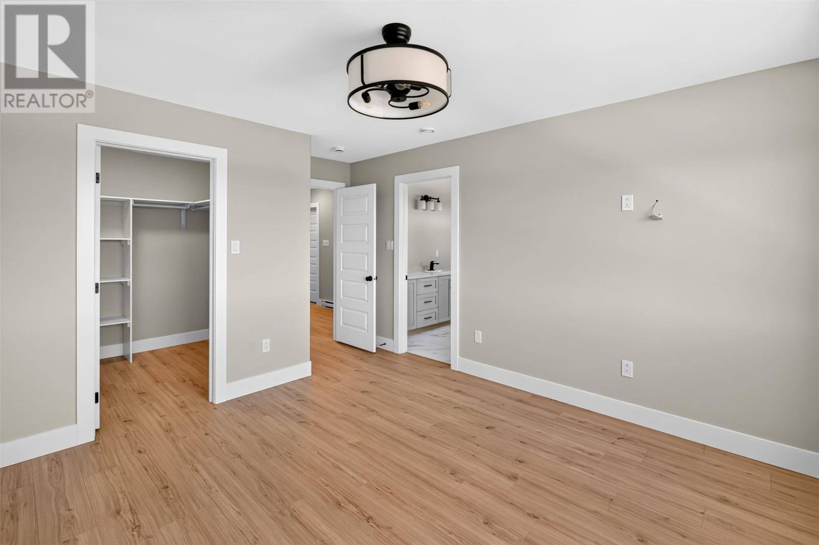 88 Trenton Drive, photo 14 of 20