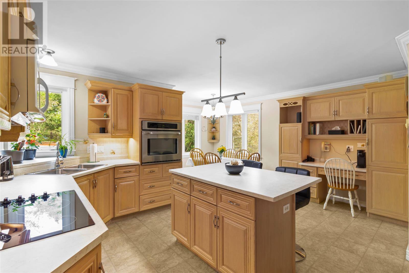 48 Squires Avenue, photo 14 of 49