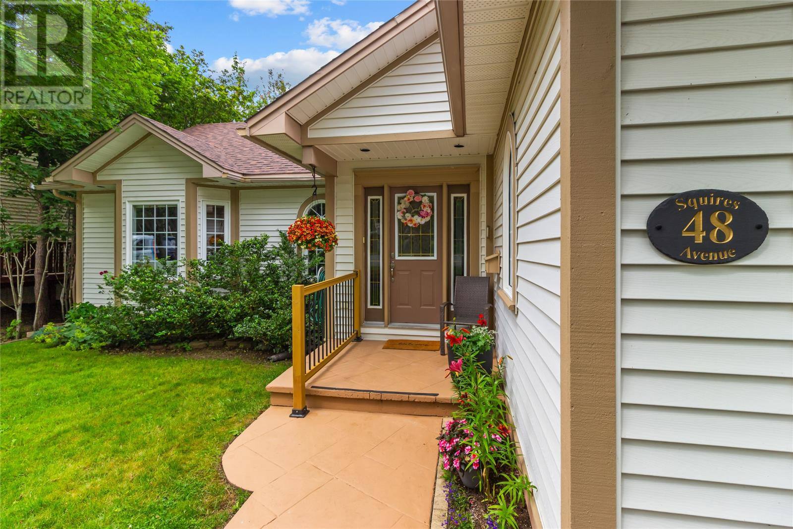 48 Squires Avenue, photo 4 of 49