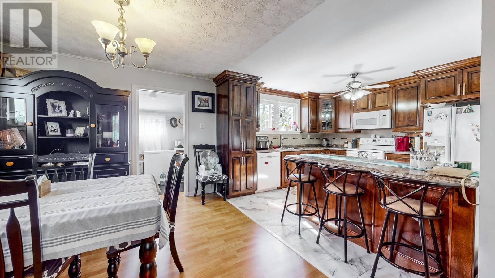 11 Irving Drive, photo 11 of 19