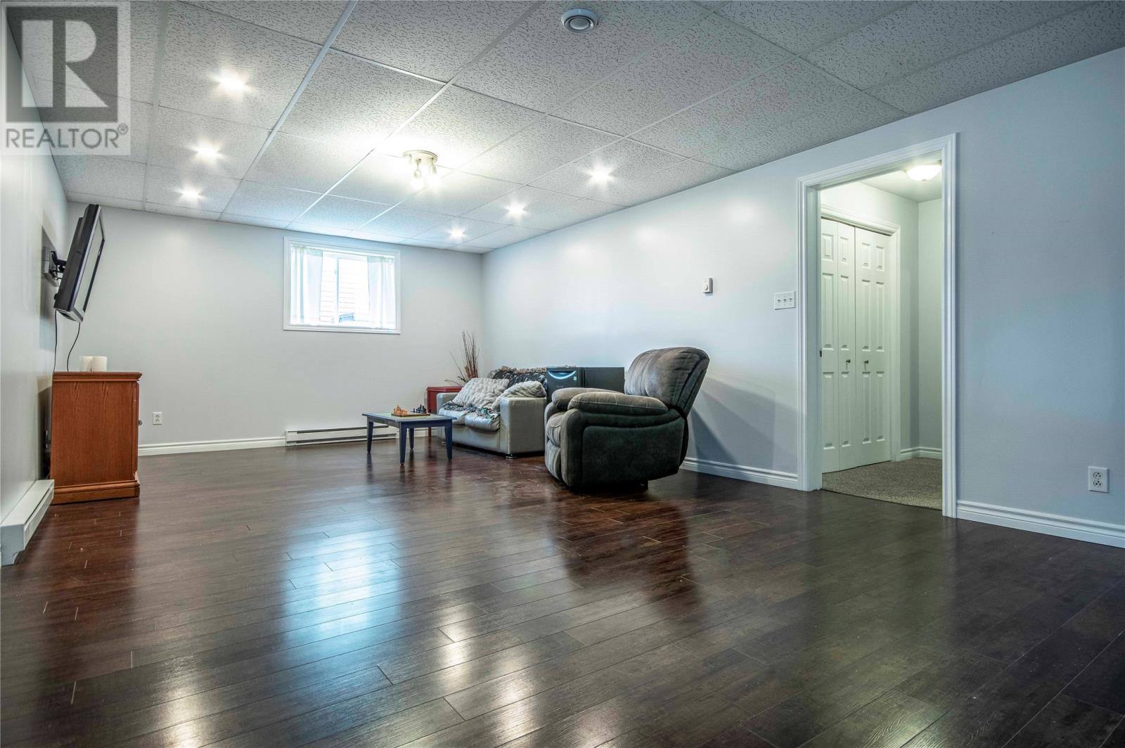 401 St. Thomas Line, photo 21 of 26