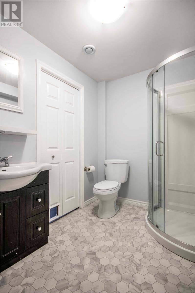 401 St. Thomas Line, photo 24 of 26