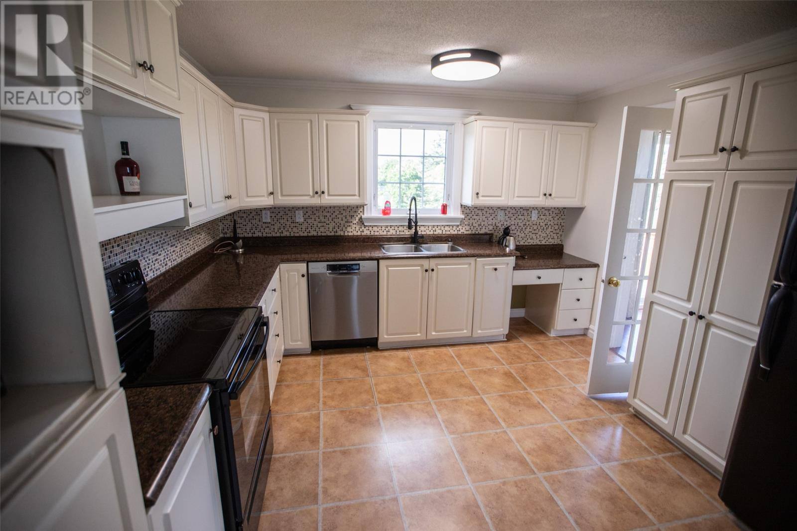 40 Bartons Road, photo 44 of 48