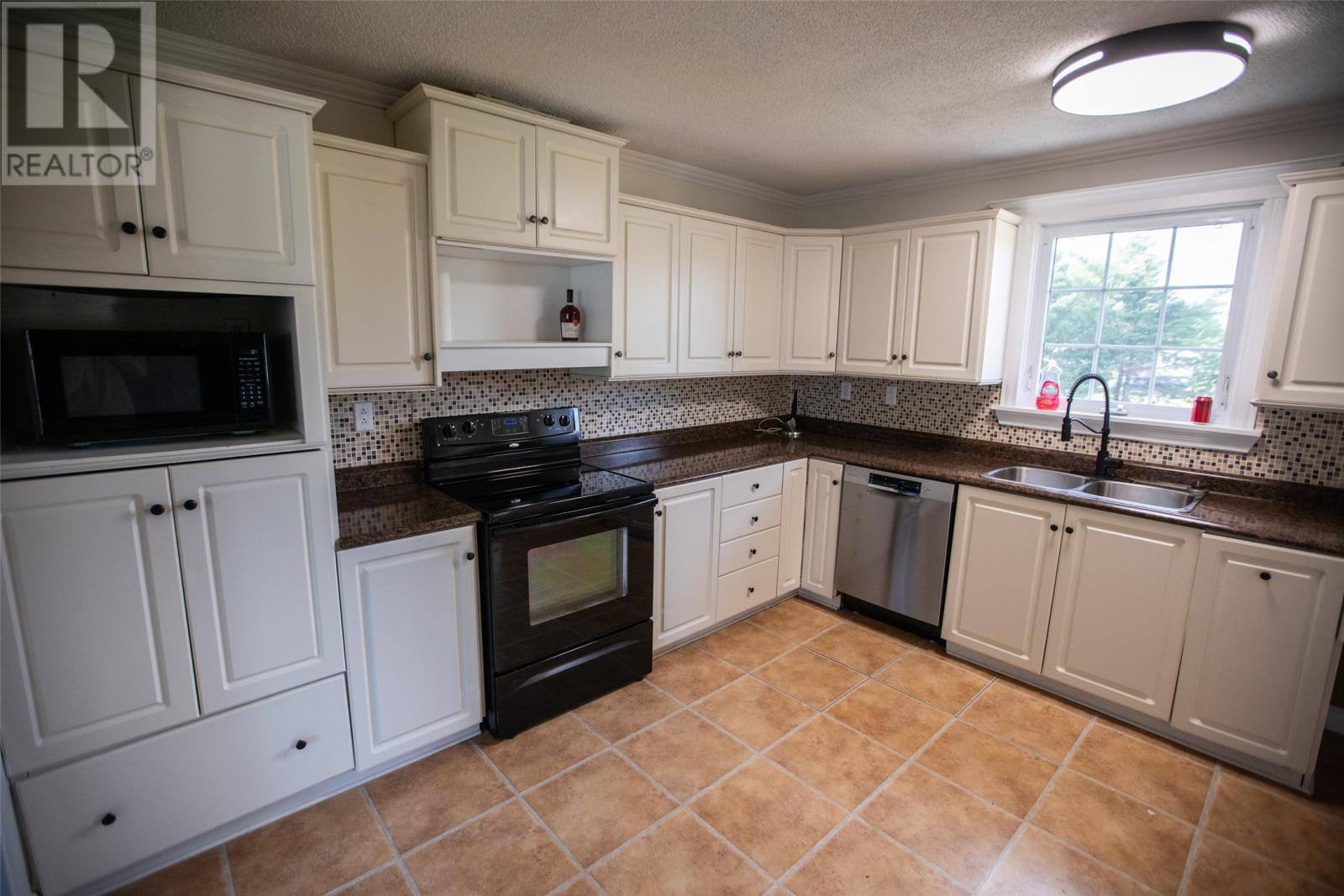 40 Bartons Road, photo 45 of 48
