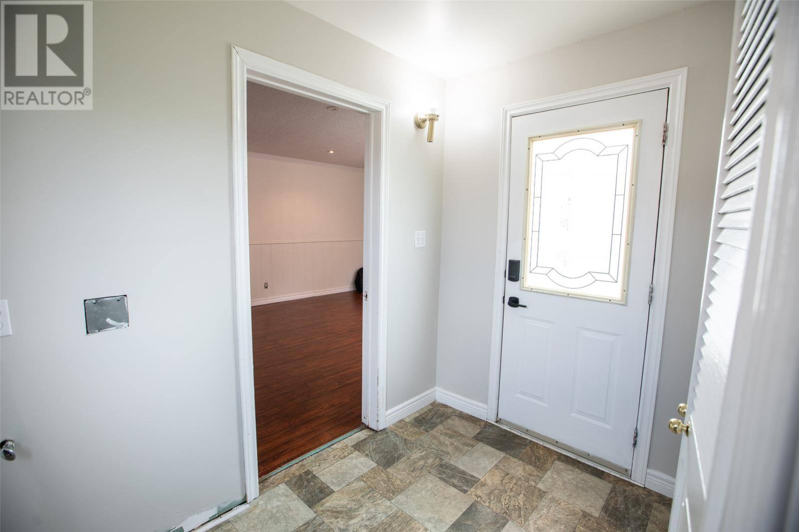 40 Bartons Road, photo 9 of 48