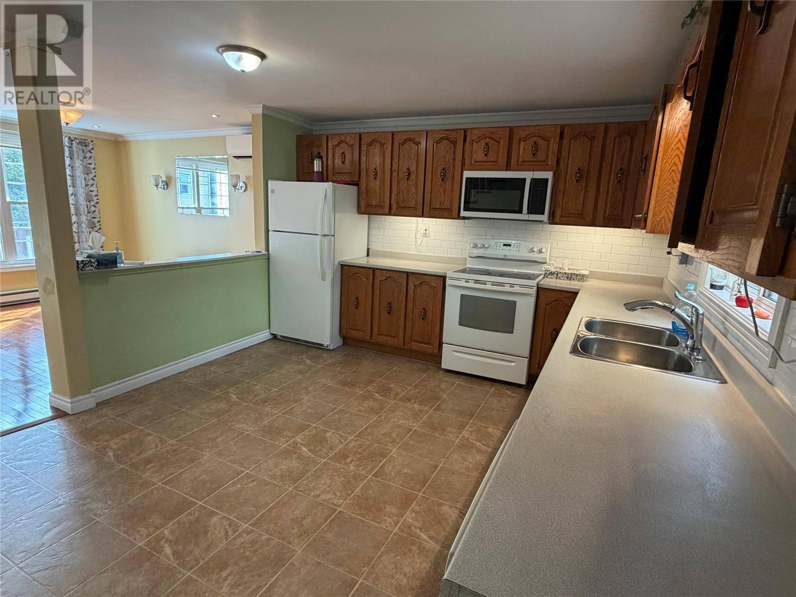 30 Monroe Street, photo 7 of 24