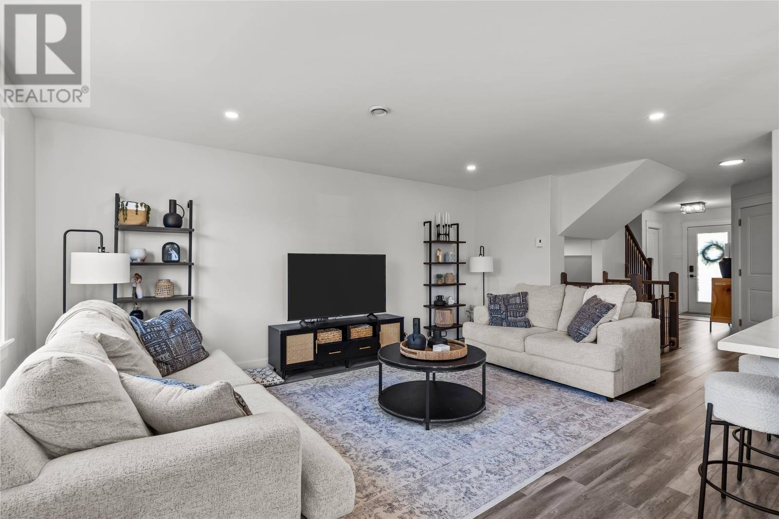 43 Challenger Crescent, photo 7 of 36