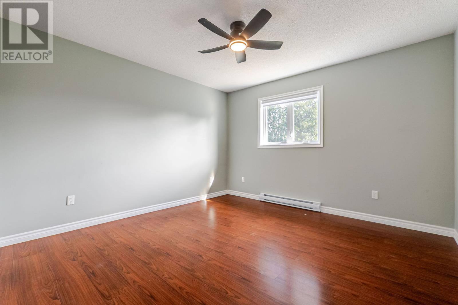 36 Moores Drive, photo 16 of 48