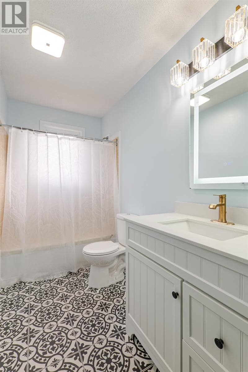 36 Moores Drive, photo 23 of 48