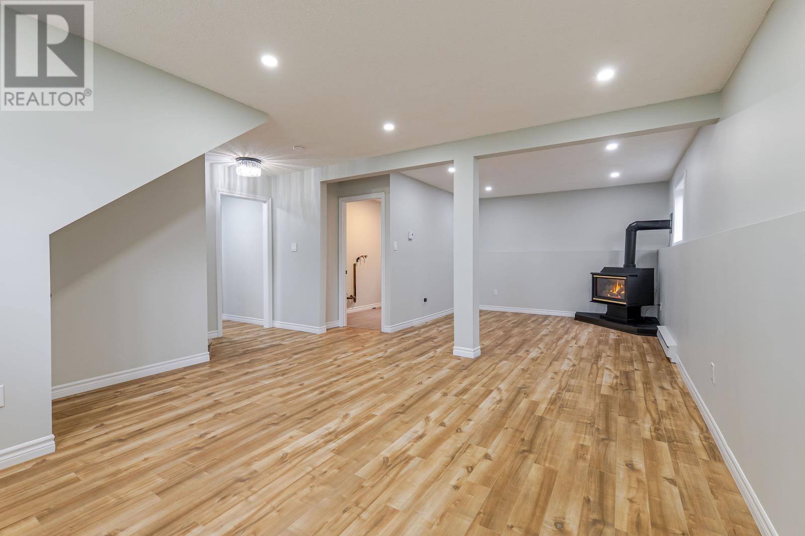 36 Moores Drive, photo 27 of 48