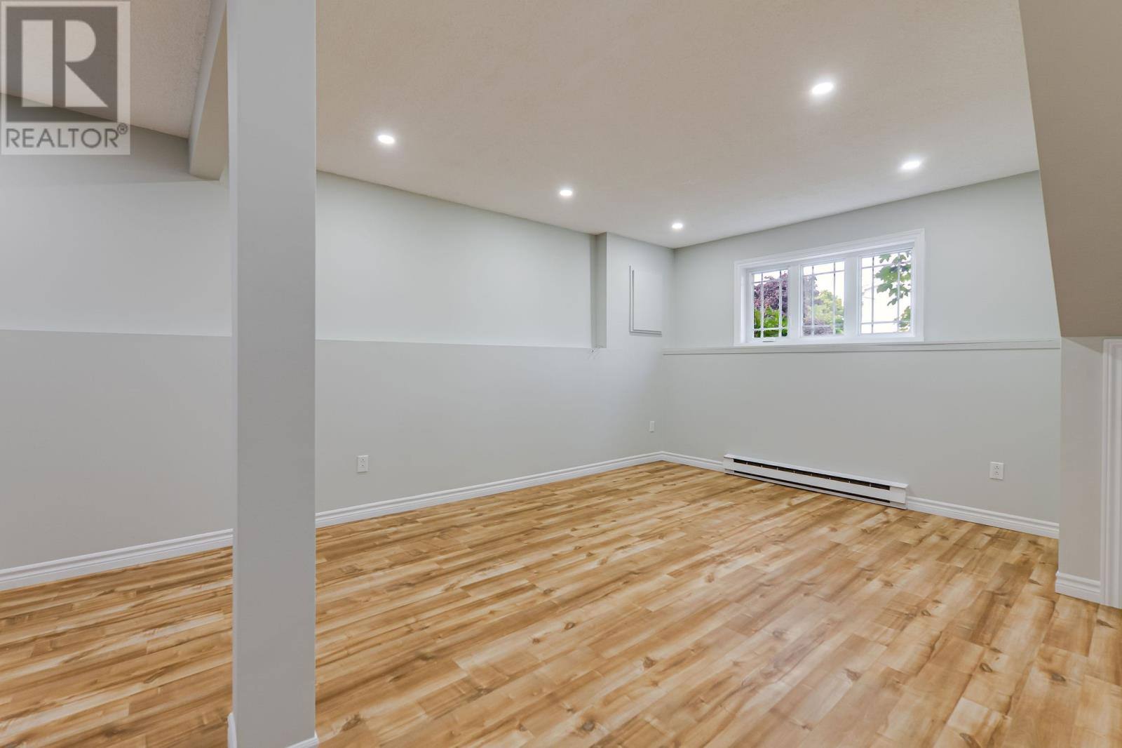 36 Moores Drive, photo 31 of 48