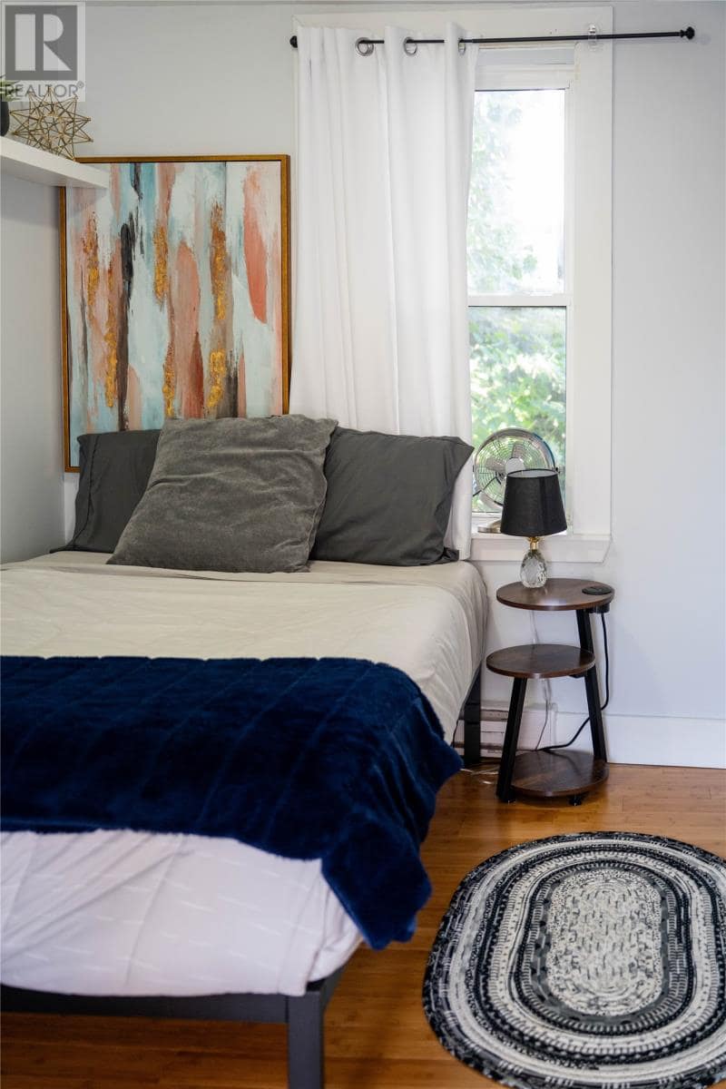 112 Bond Street, photo 16 of 27