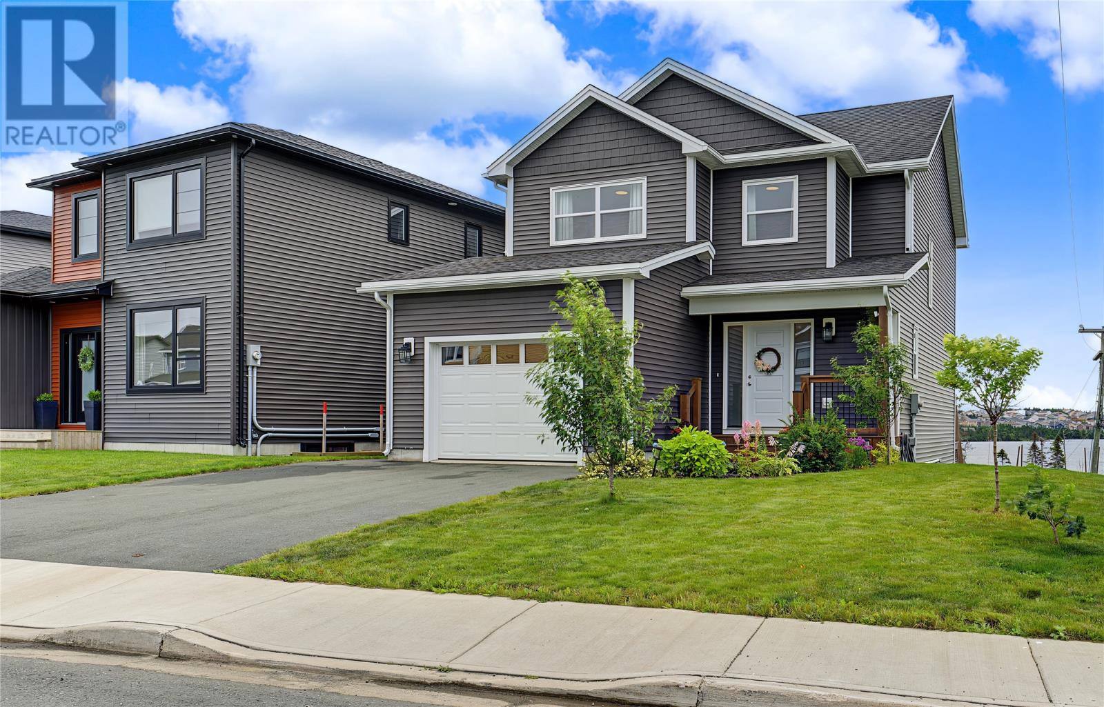 172 Lanark Drive, photo 1 of 31