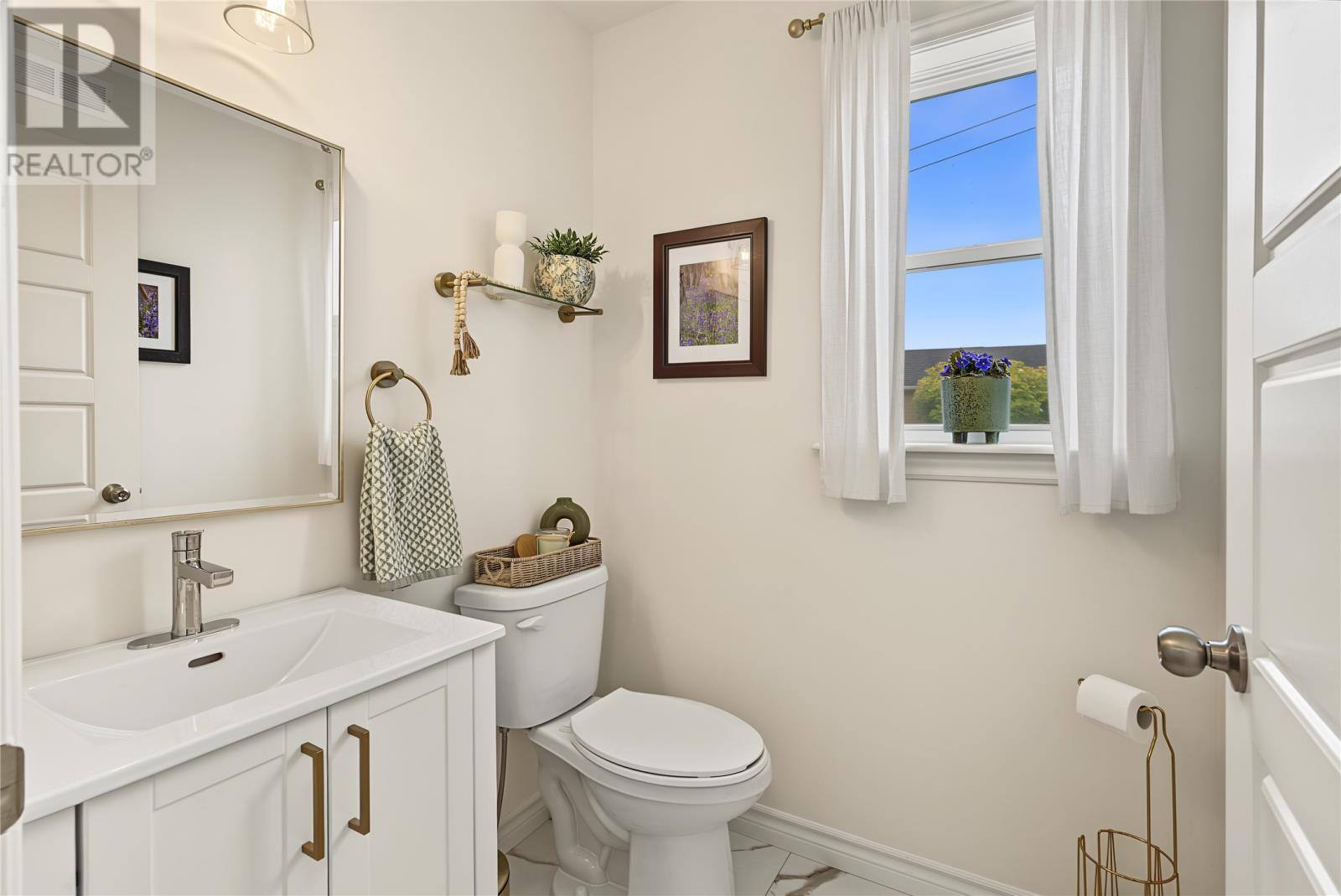 172 Lanark Drive, photo 18 of 31