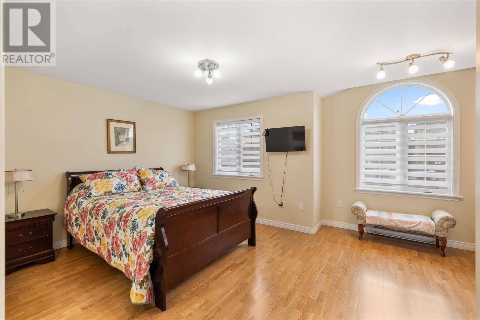 86 Hollyberry Drive, photo 15 of 37