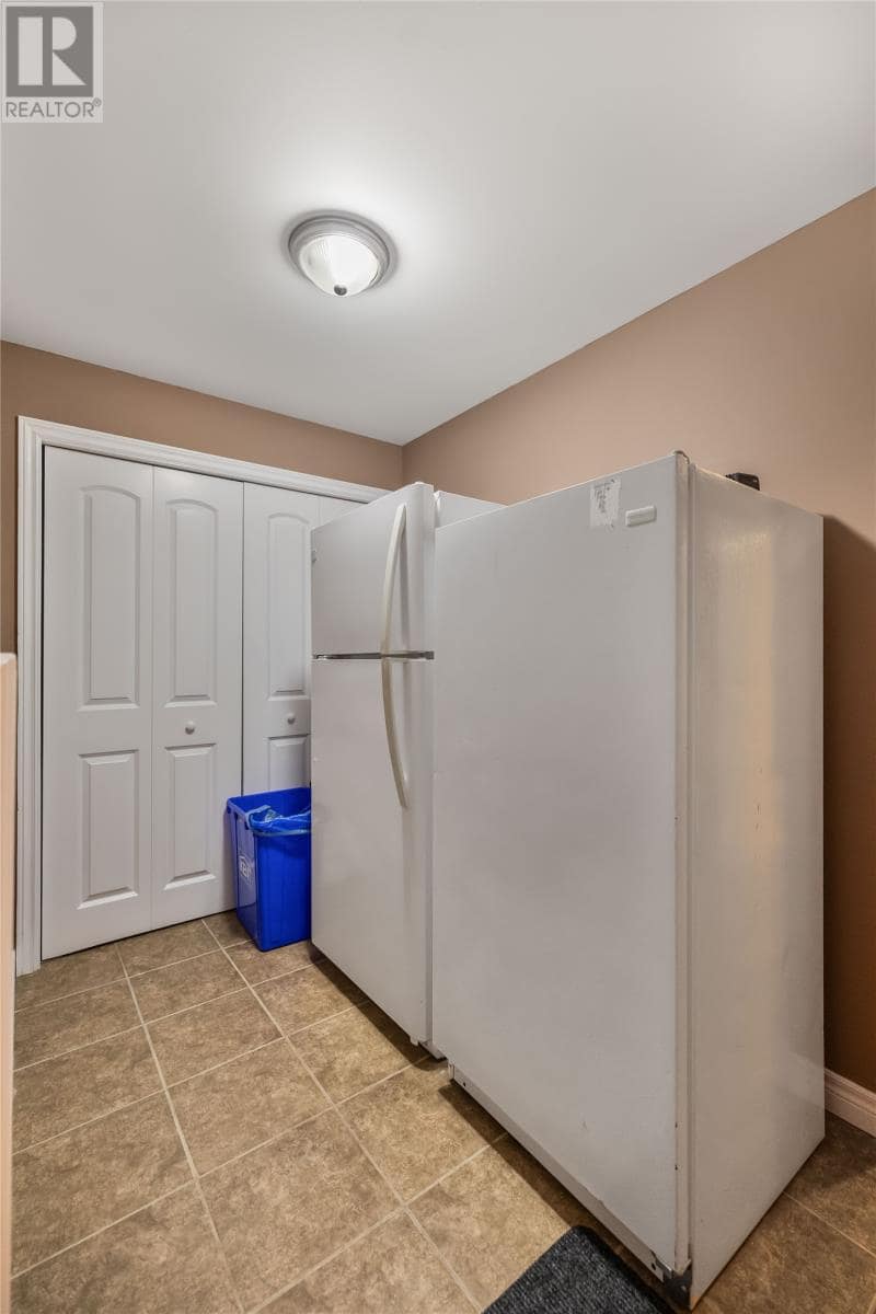 86 Hollyberry Drive, photo 28 of 37