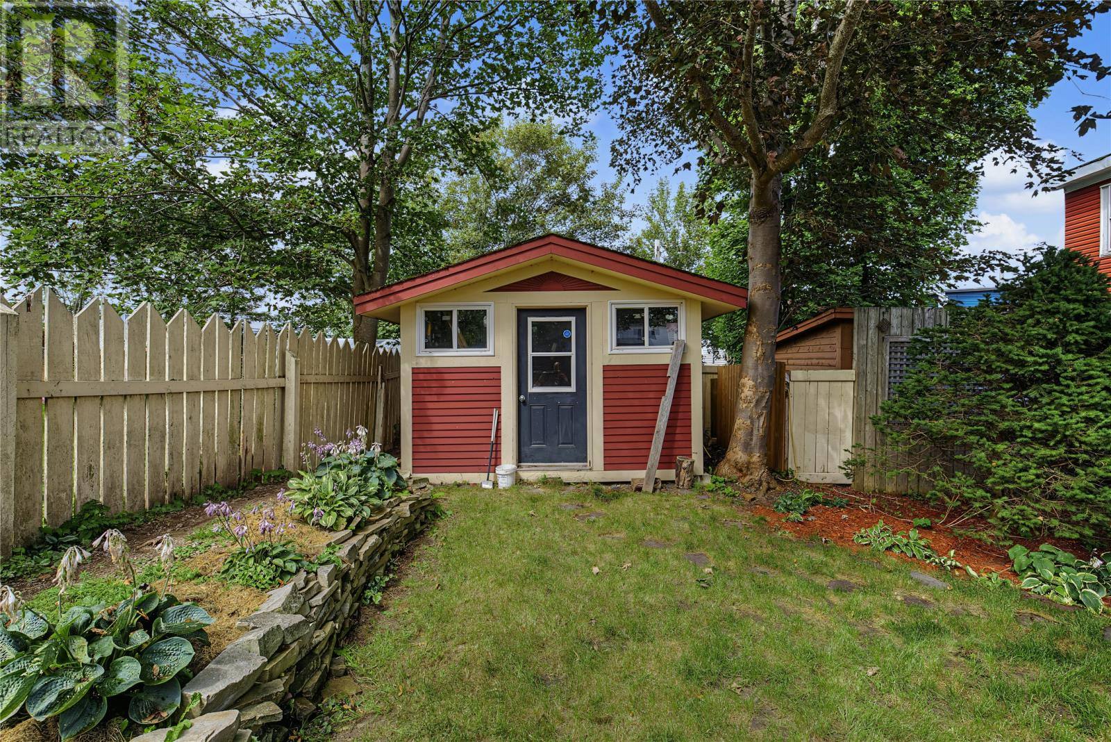 11 Blatch Avenue, photo 28 of 32