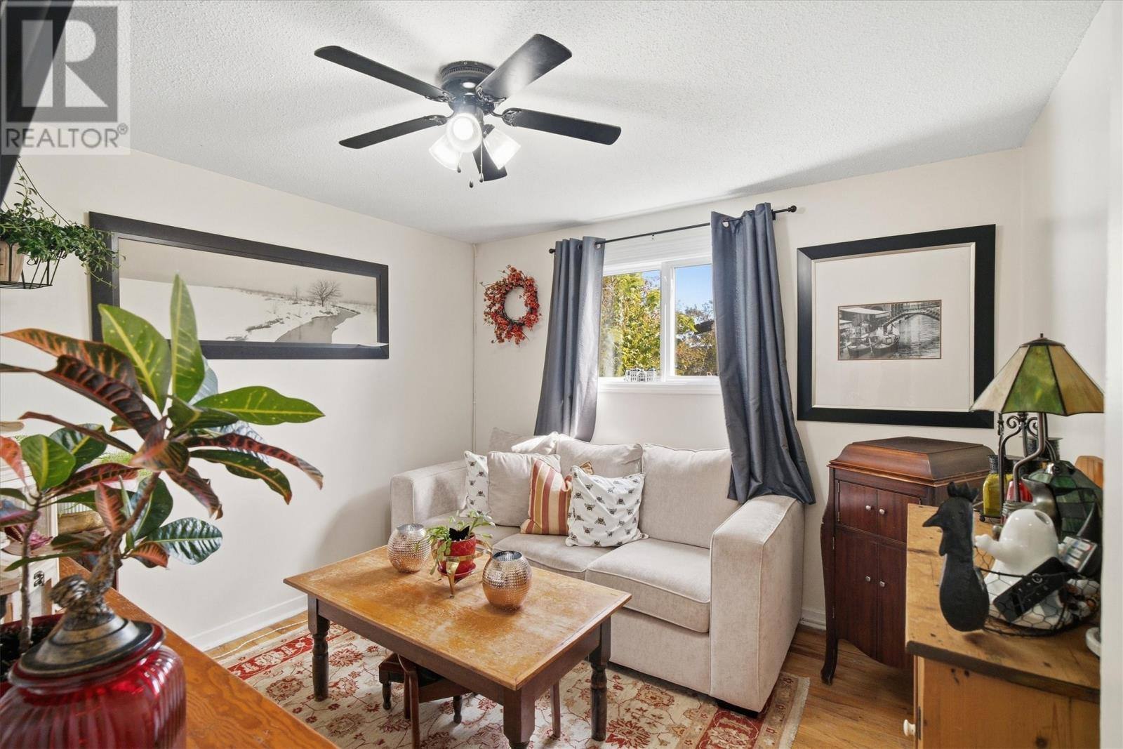 213 Pennywell Road, photo 12 of 34