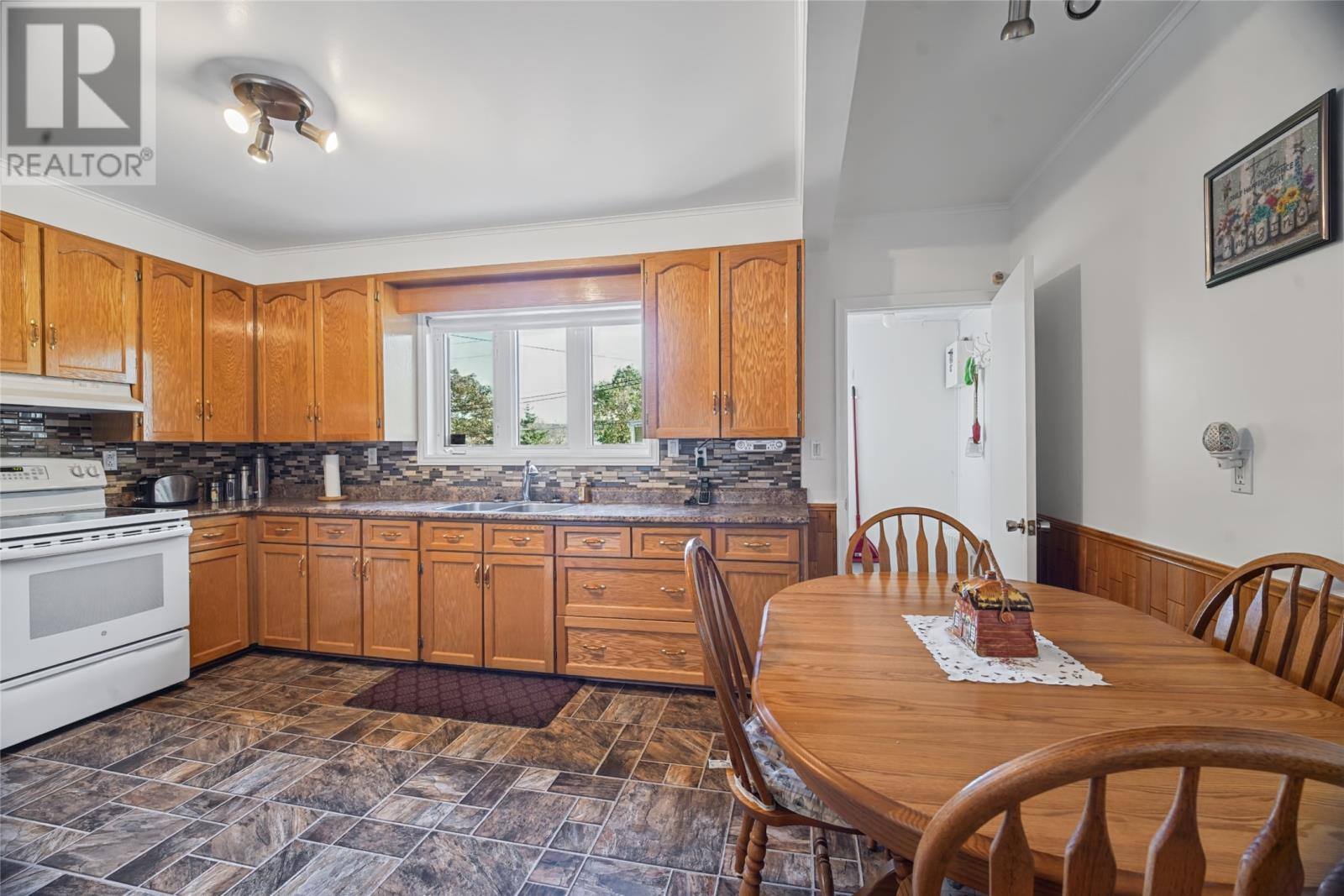 175 Pennywell Road, photo 14 of 30