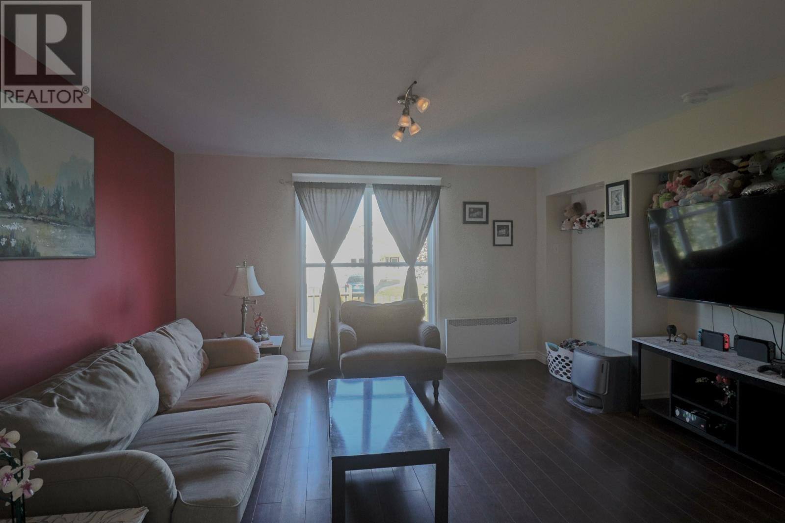 49 Maxwell Place, photo 7 of 20