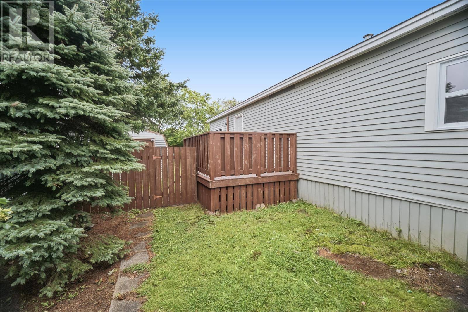 14 Ashgrove Drive, photo 16 of 21
