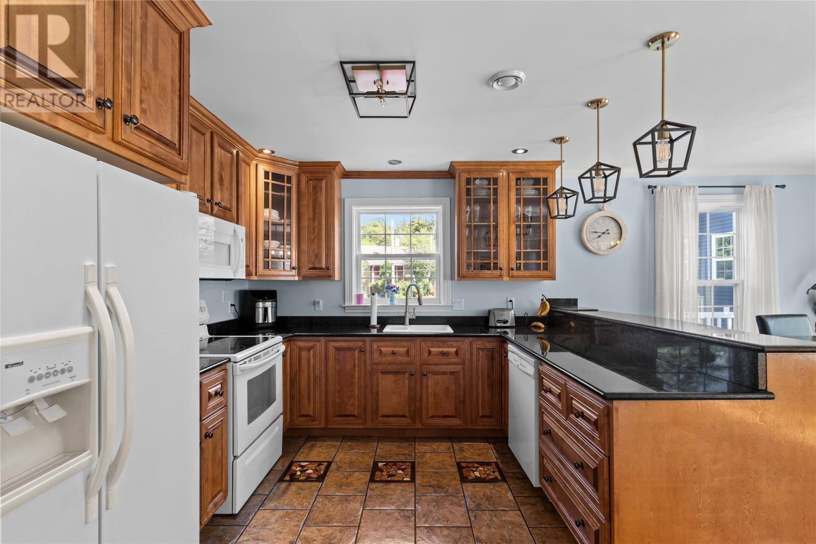 3 Maple Street, photo 10 of 42