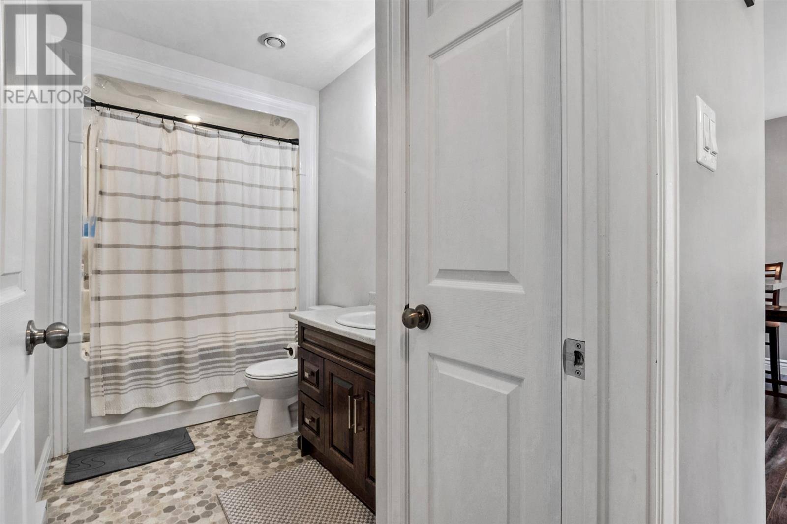 5 Chatwood Crescent, photo 14 of 38