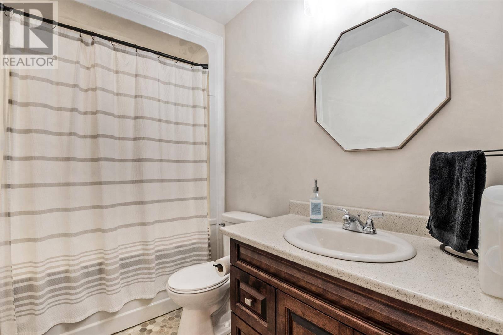 5 Chatwood Crescent, photo 15 of 38