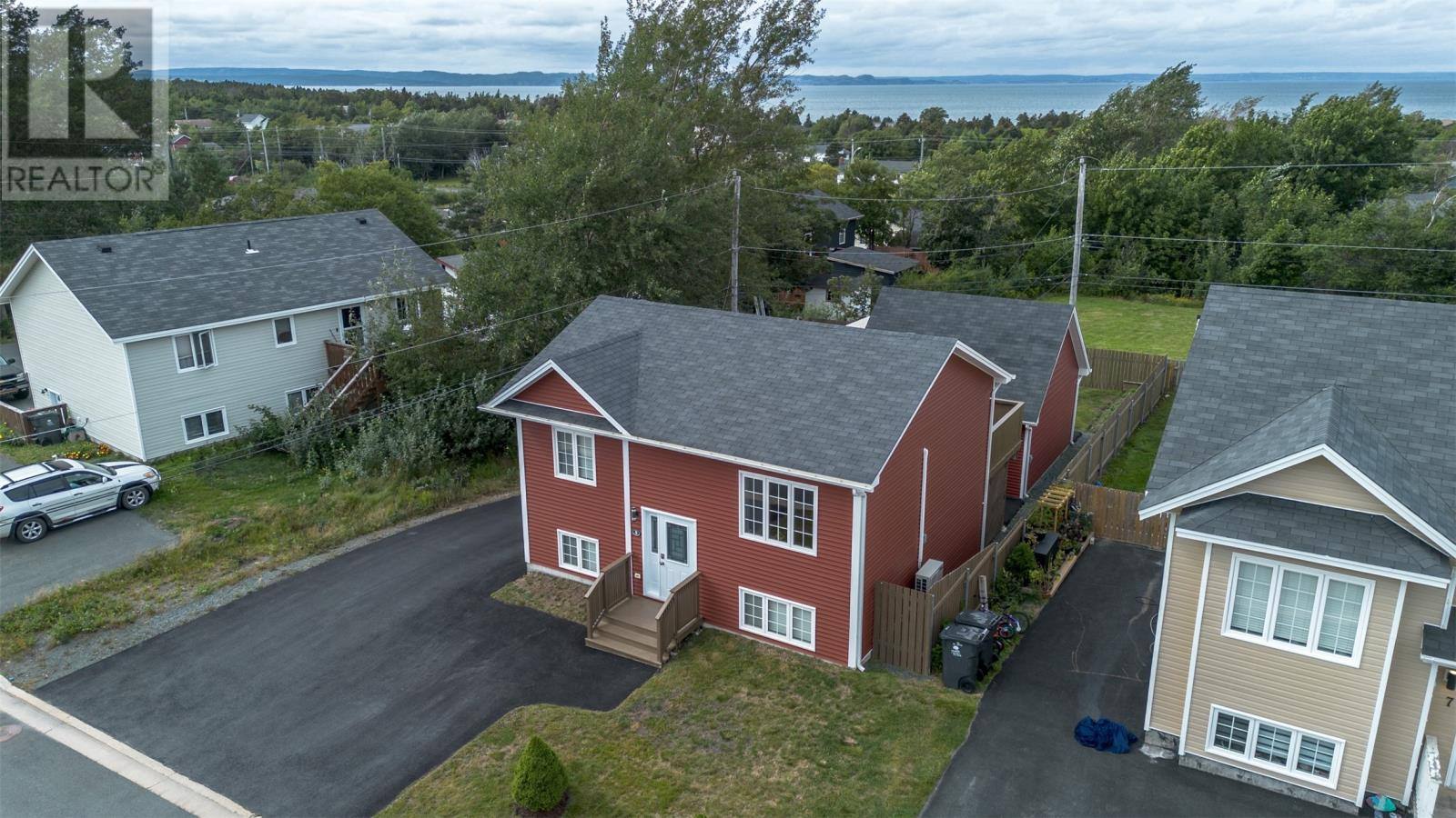 5 Chatwood Crescent, photo 2 of 38