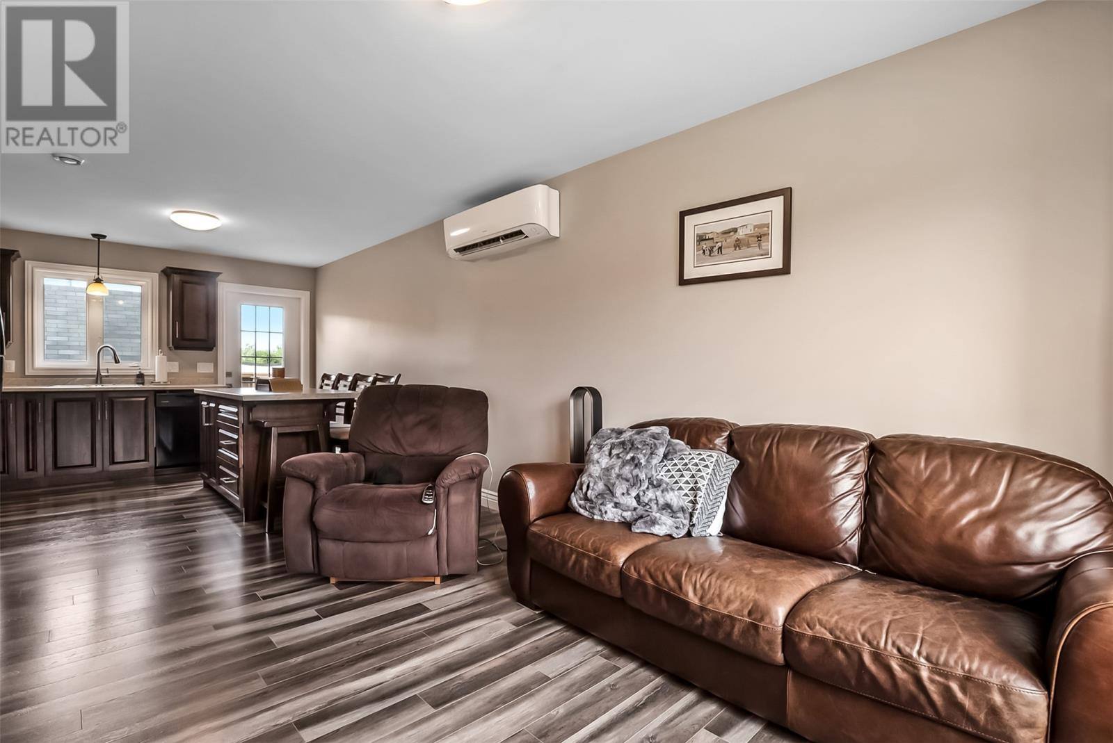 5 Chatwood Crescent, photo 7 of 38
