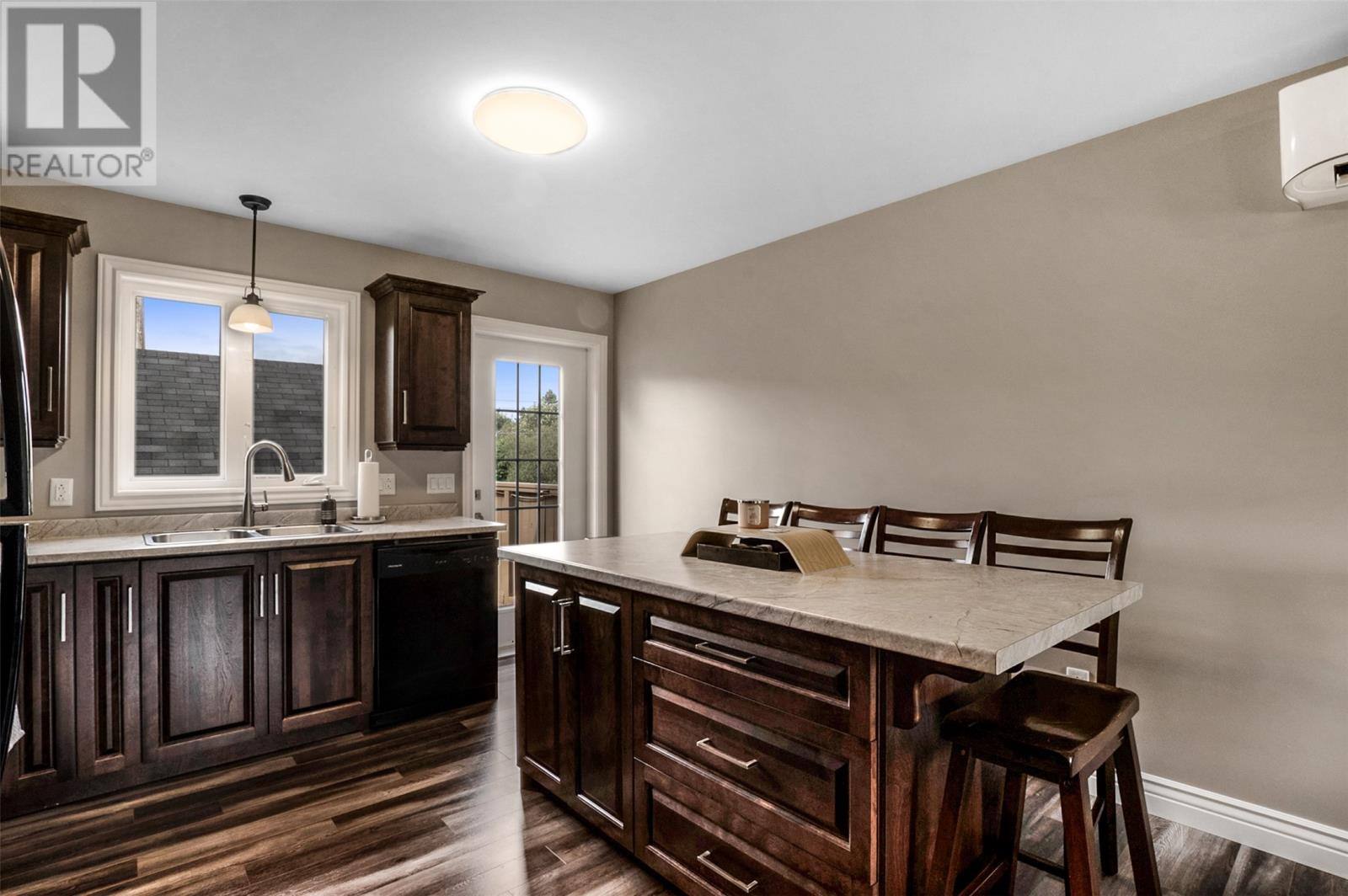 5 Chatwood Crescent, photo 9 of 38