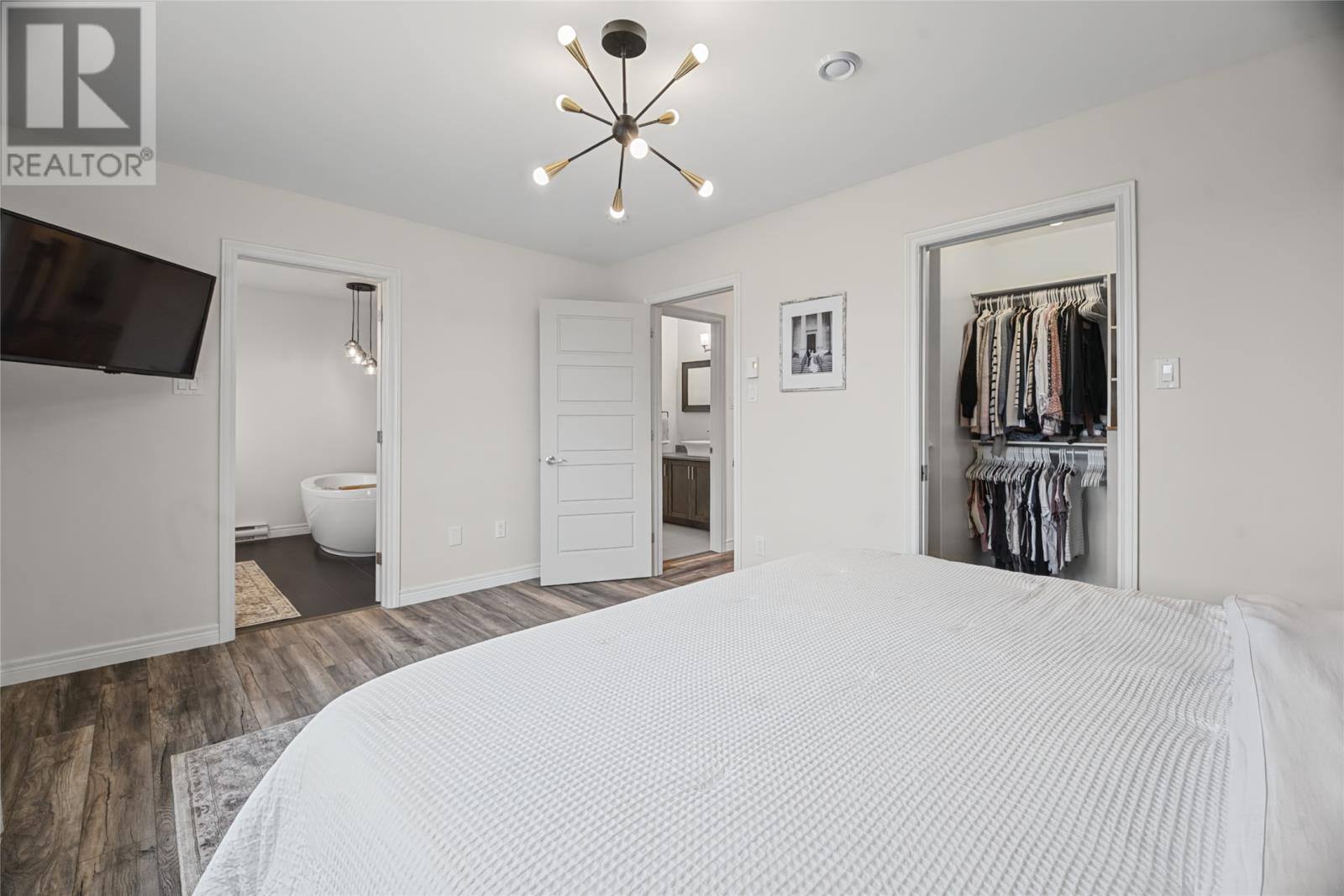 18 Challenger Crescent, photo 15 of 34