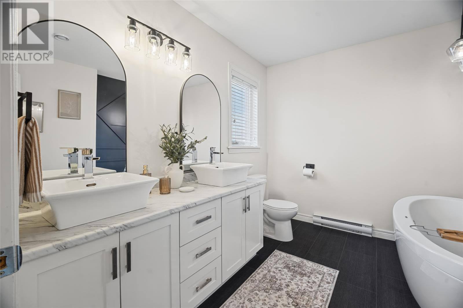 18 Challenger Crescent, photo 16 of 34